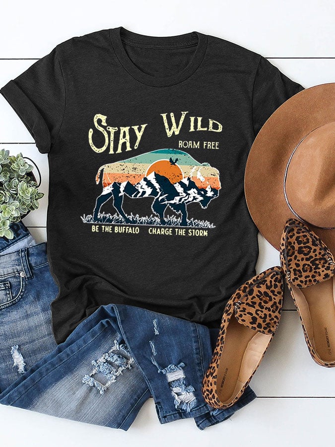 Women's Stay Wild Retro Bison Casual T-Shirt